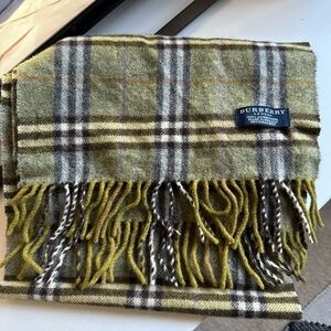Vintage Burberry scarf